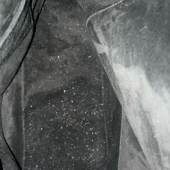 Beautiful Louis Vuitton Gaia. - Picture 3 of 13